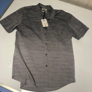 NWT Billabong Button Up